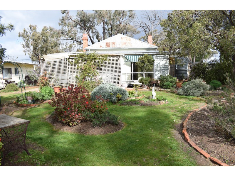 4 Eucy Road, Korong Vale VIC 3520