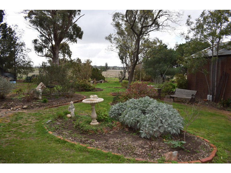 4 Eucy Road, Korong Vale VIC 3520