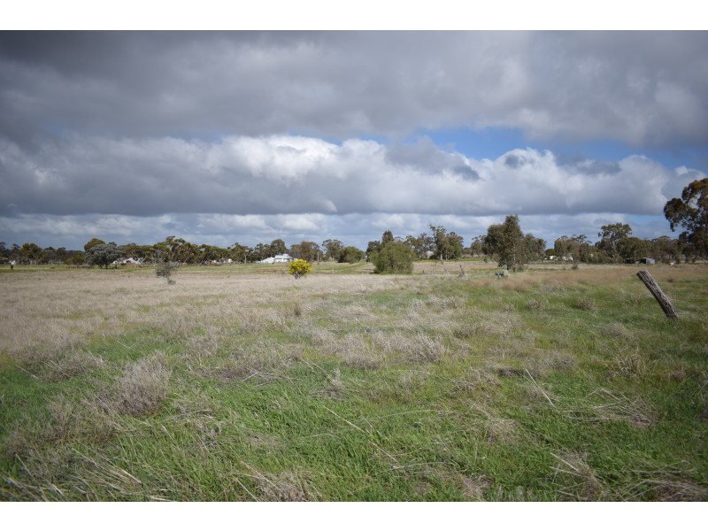 4 Eucy Road, Korong Vale VIC 3520