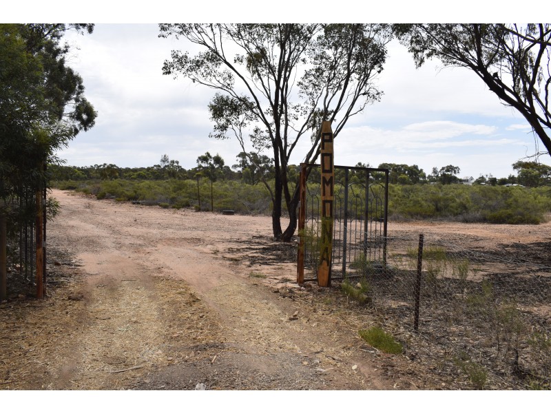 Inglewood-Salisbury Road, Inglewood VIC 3517