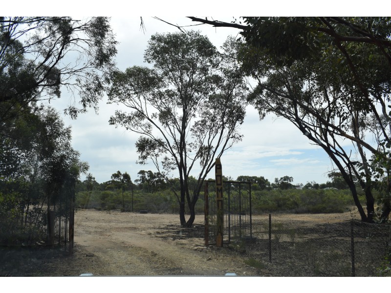 Inglewood-Salisbury Road, Inglewood VIC 3517