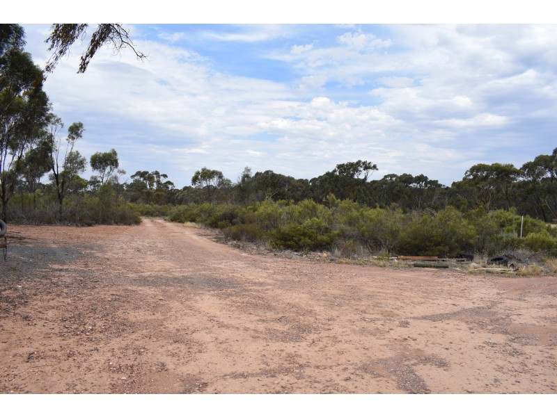 Inglewood-Salisbury Road, Inglewood VIC 3517