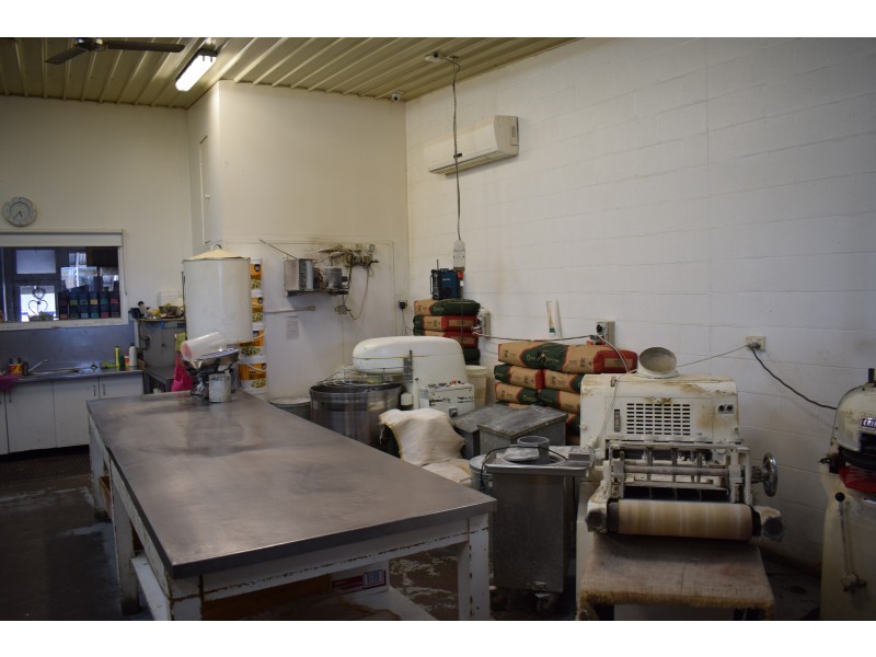 56 – 60 High Street, Charlton VIC 3525