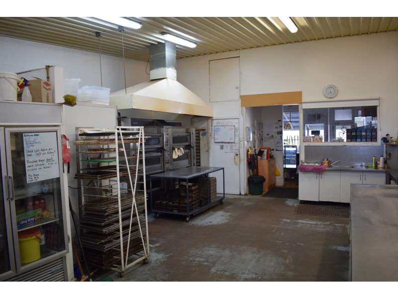 56 – 60 High Street, Charlton VIC 3525