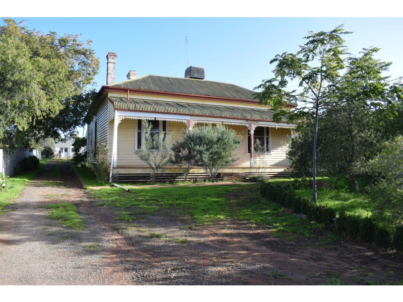 48 Mildura Way, Charlton VIC 3525