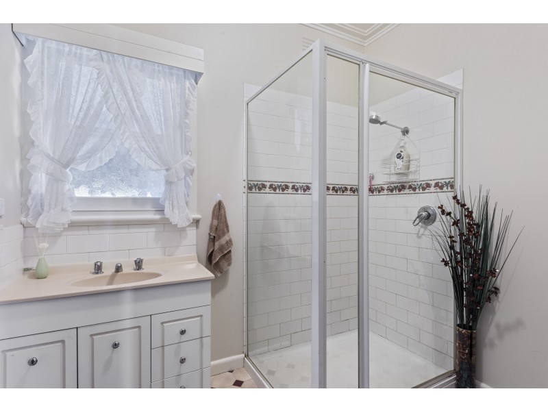 60 Specimen Hill Road, Golden Square VIC 3555