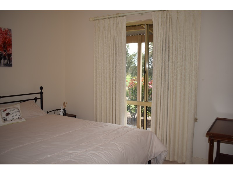 517 Crusoe Road, Lockwood South VIC 3551