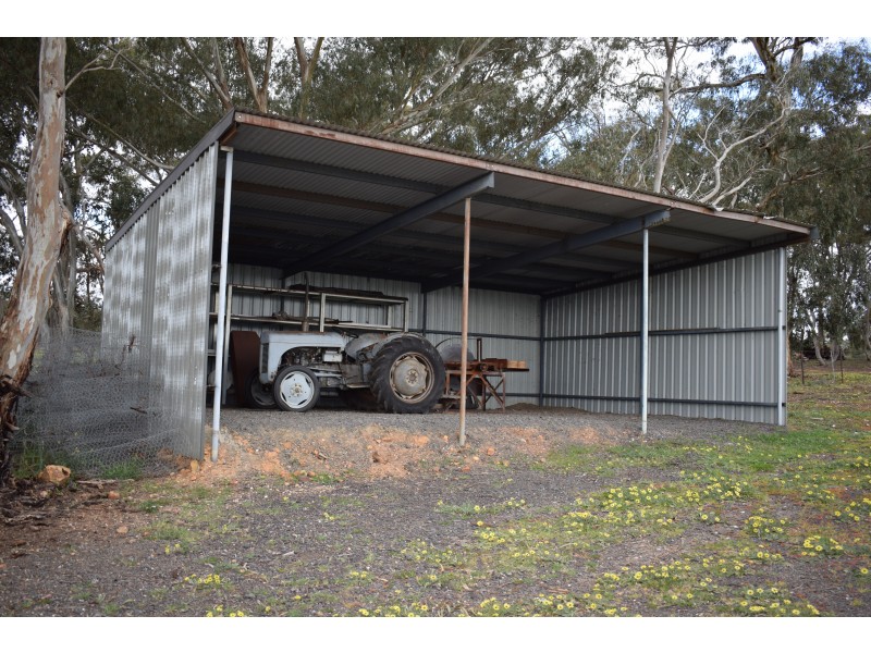 517 Crusoe Road, Lockwood South VIC 3551