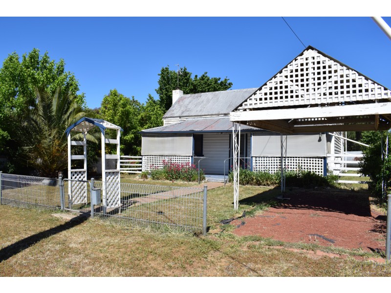 39 Heales Street, Inglewood VIC 3517