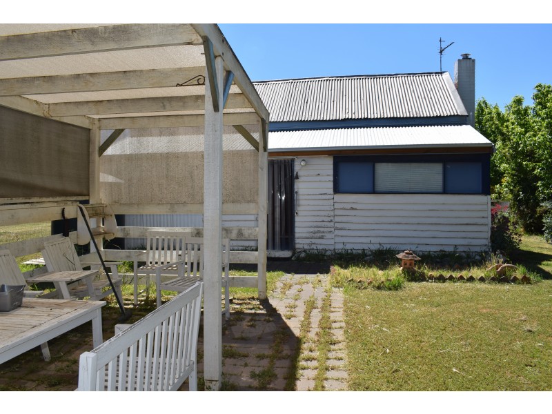 39 Heales Street, Inglewood VIC 3517