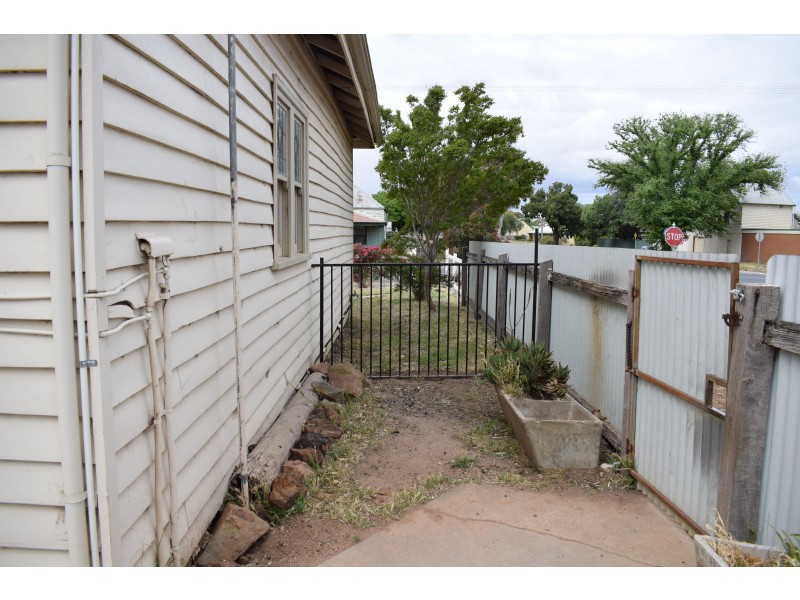 18 Brooke Street, Inglewood VIC 3517