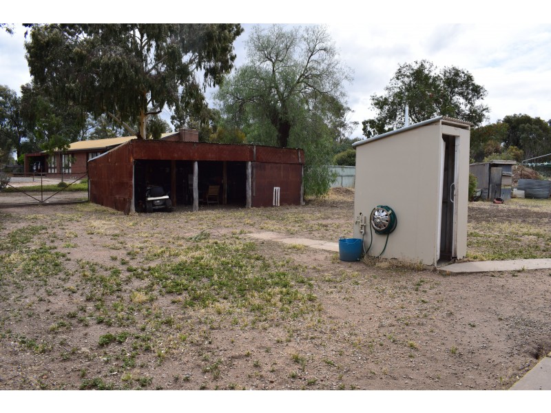 18 Brooke Street, Inglewood VIC 3517