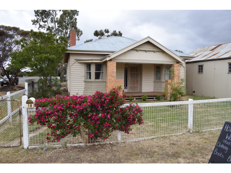 18 Brooke Street, Inglewood VIC 3517