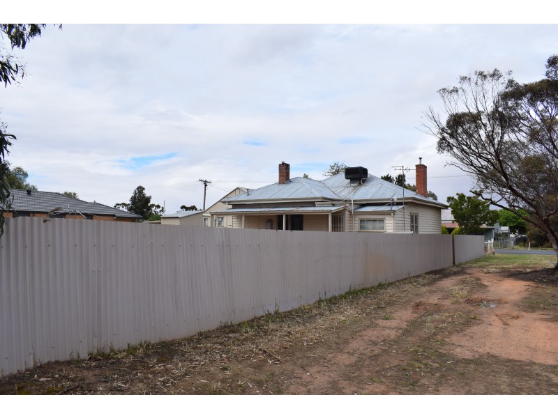 18 Brooke Street, Inglewood VIC 3517