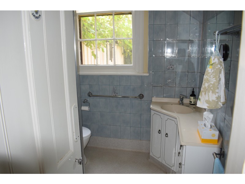 28 High Street, Wedderburn VIC 3518