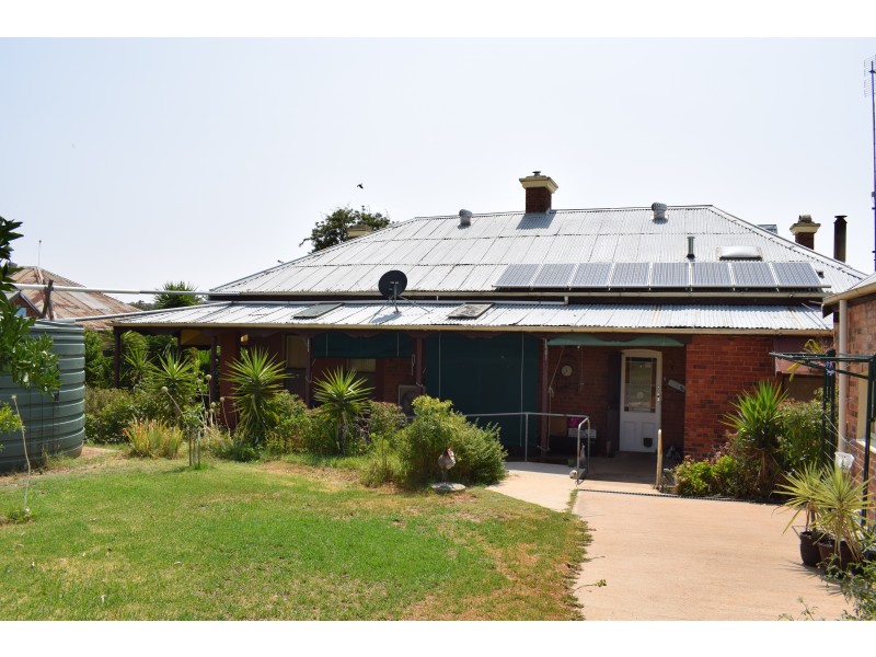 28 High Street, Wedderburn VIC 3518