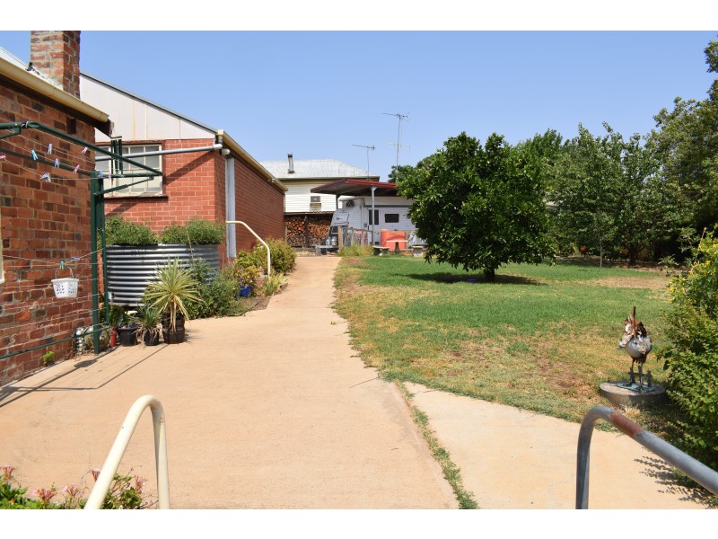 28 High Street, Wedderburn VIC 3518