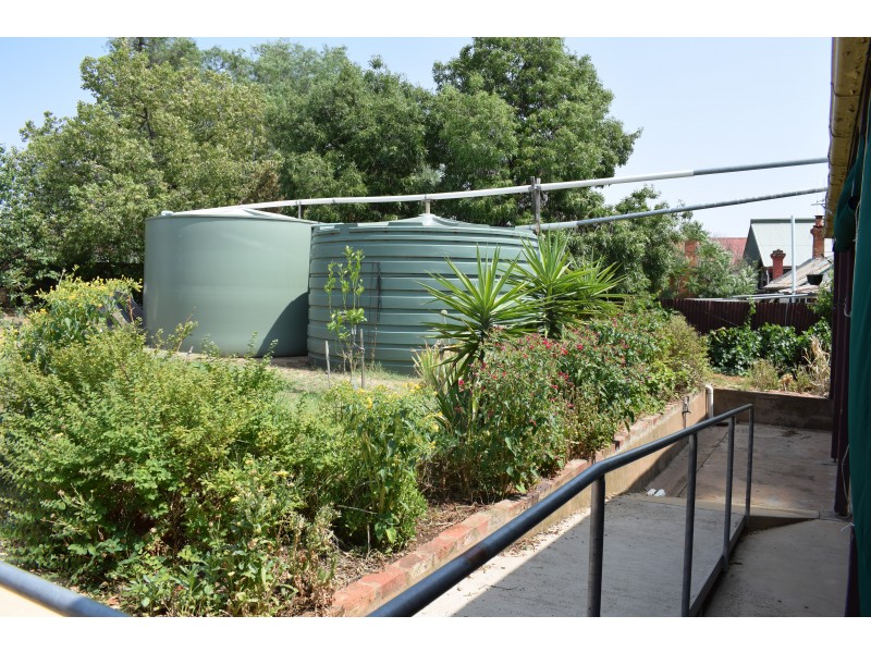 28 High Street, Wedderburn VIC 3518