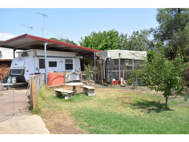 28 High Street, Wedderburn VIC 3518