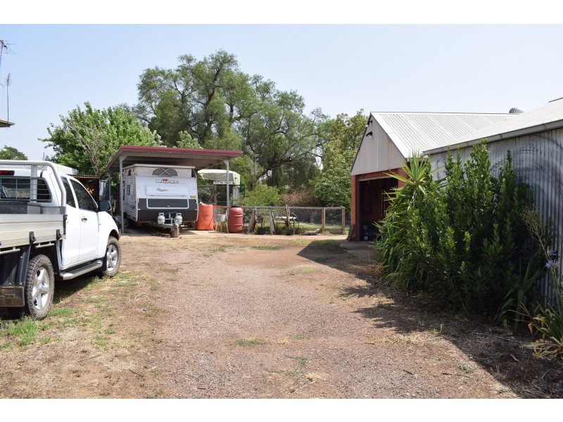 28 High Street, Wedderburn VIC 3518