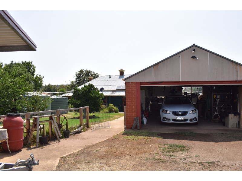 28 High Street, Wedderburn VIC 3518