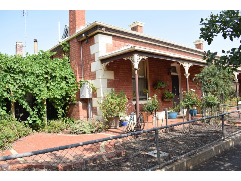 28 High Street, Wedderburn VIC 3518