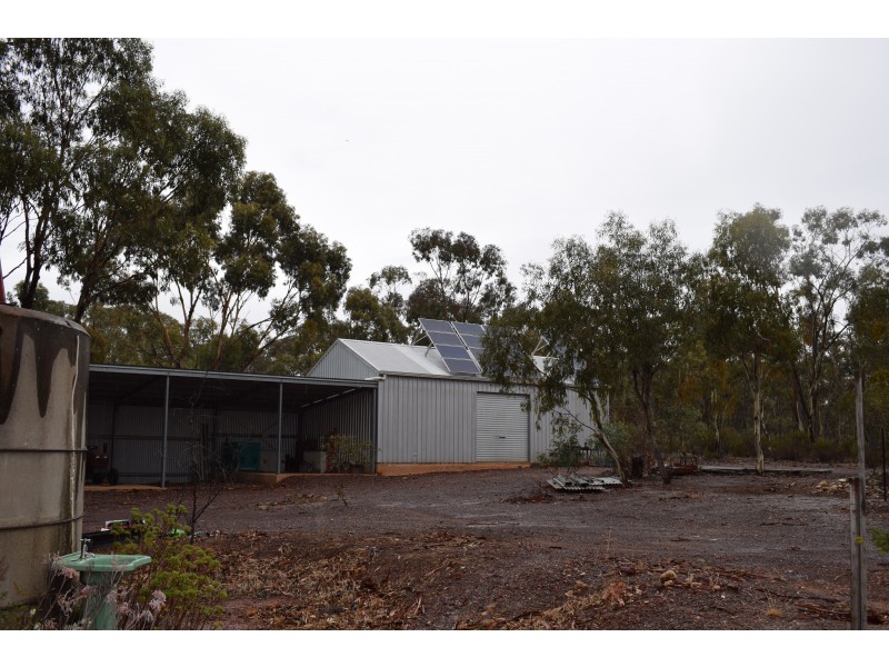 151 Halls Road, Kingower VIC 3517