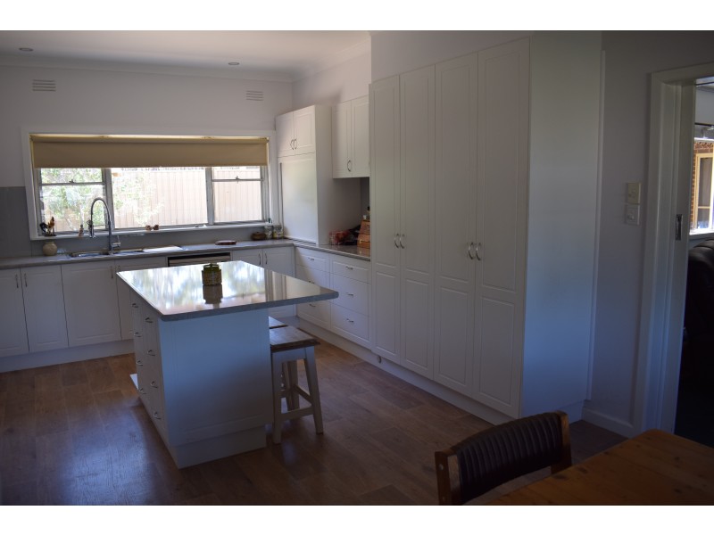 2 McCombs Road, Lockwood VIC 3551