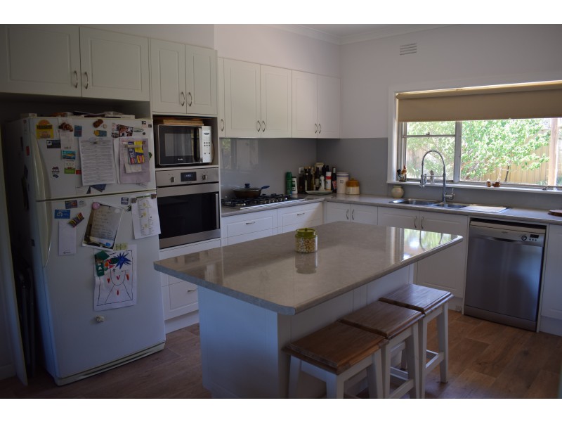 2 McCombs Road, Lockwood VIC 3551