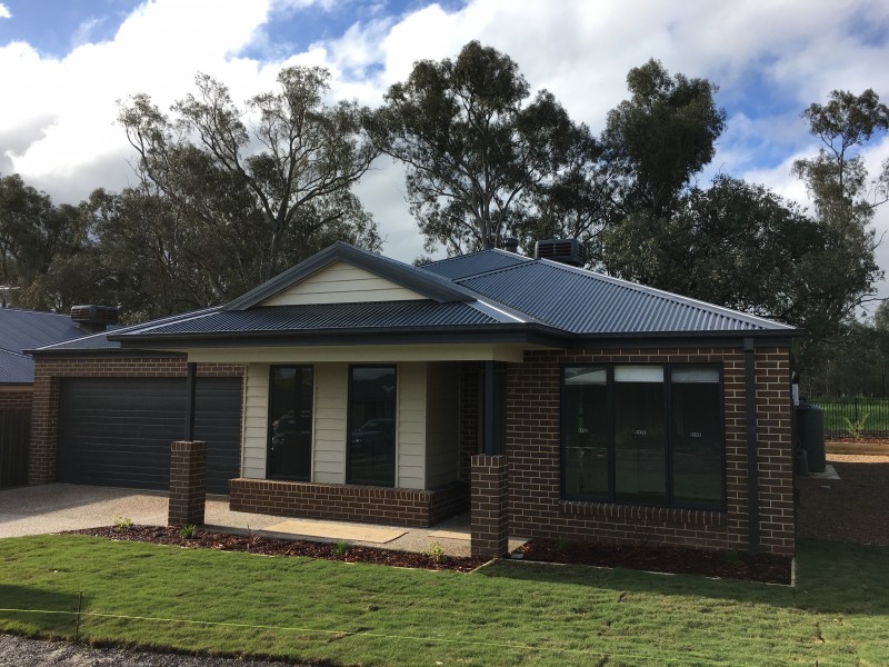 27 Weissel Court, Thurgoona NSW 2640