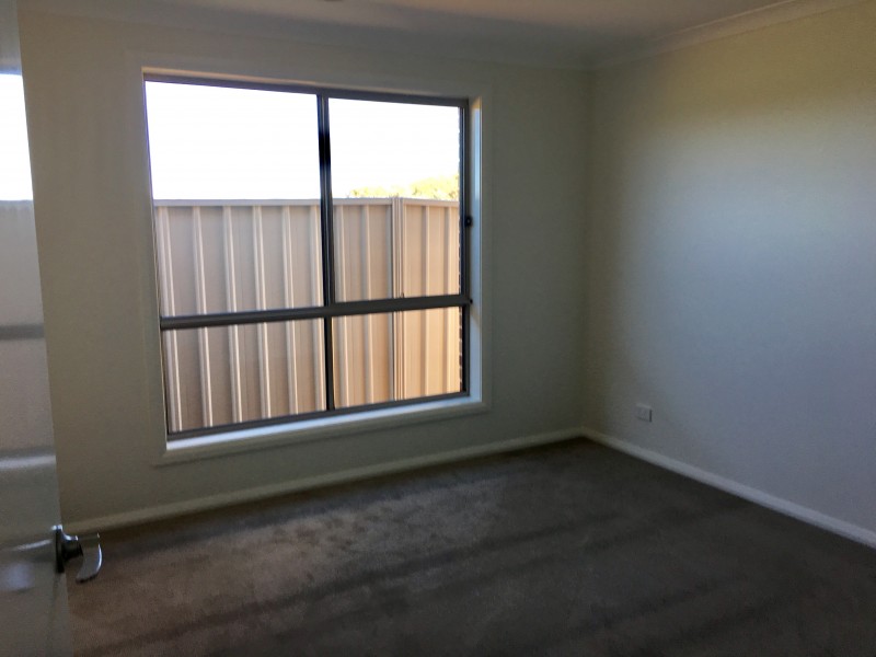 14 Fay Street, Hamilton Valley NSW 2641