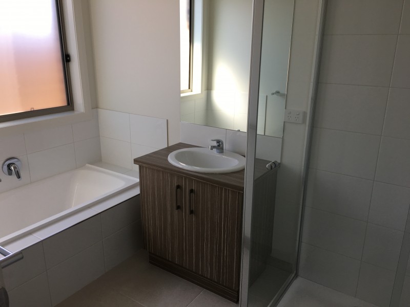 14 Fay Street, Hamilton Valley NSW 2641