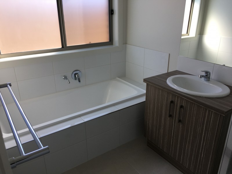 14 Fay Street, Hamilton Valley NSW 2641