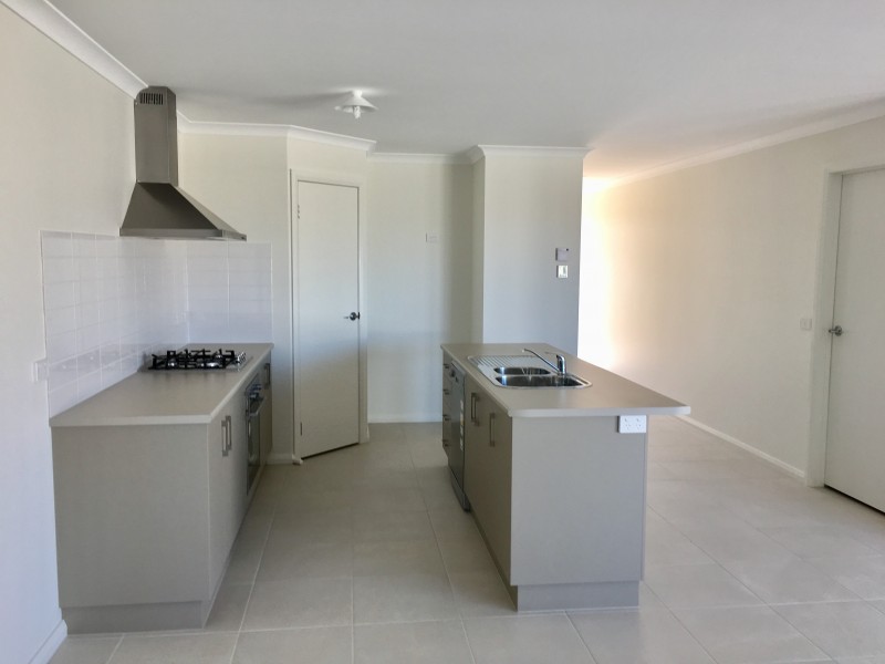 14 Fay Street, Hamilton Valley NSW 2641