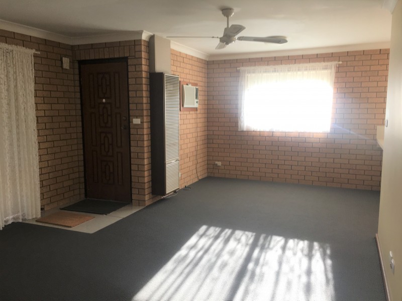 1/477 Ainslie Avenue, Lavington NSW 2641