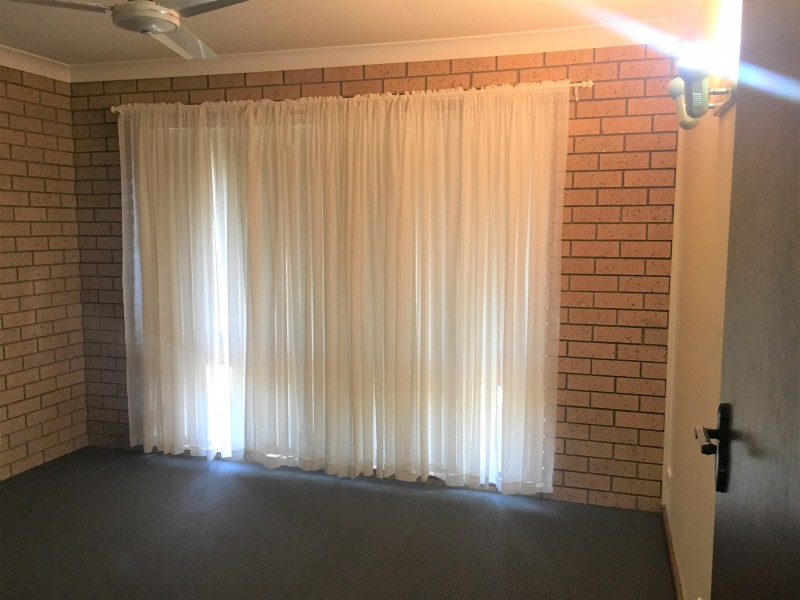 1/477 Ainslie Avenue, Lavington NSW 2641