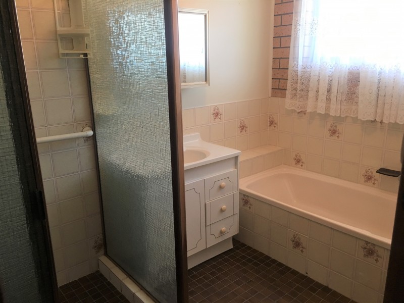 1/477 Ainslie Avenue, Lavington NSW 2641