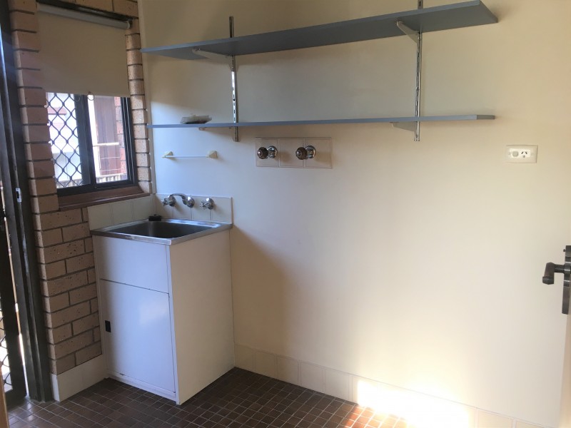 1/477 Ainslie Avenue, Lavington NSW 2641