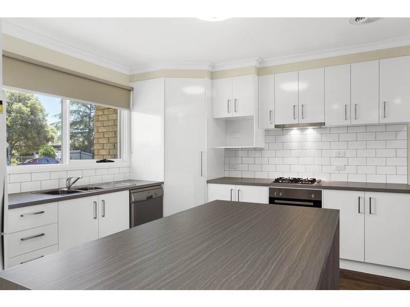 384 Dale Crescent, Lavington NSW 2641