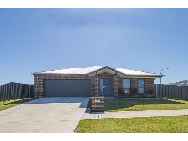 130 Litchfield Drive, Thurgoona NSW 2640