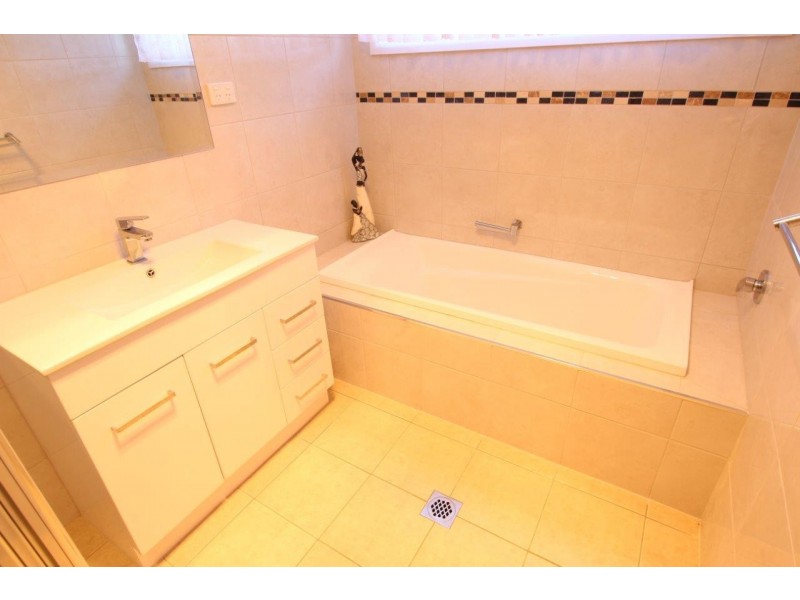 3 Ferrier Street, Lockhart NSW 2656