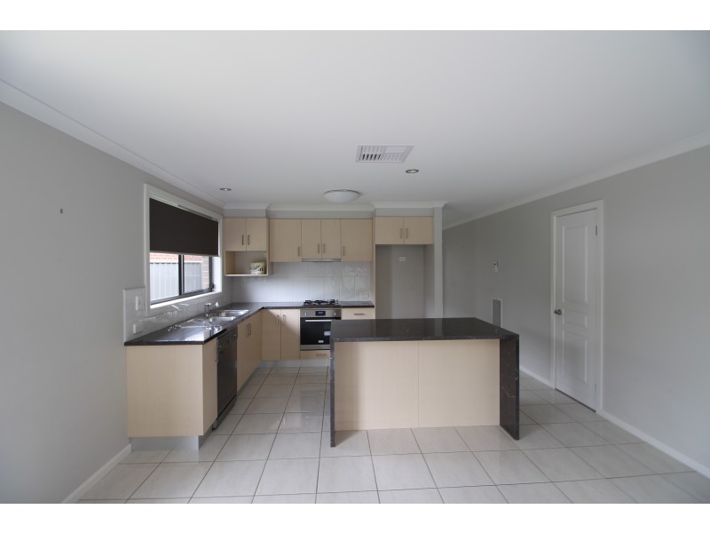 2/232 Rivergum Drive, East Albury NSW 2640