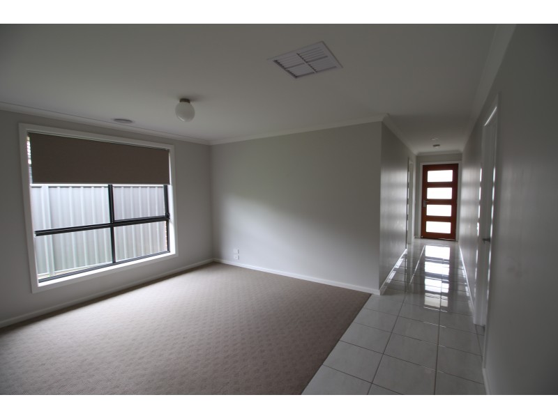 2/232 Rivergum Drive, East Albury NSW 2640