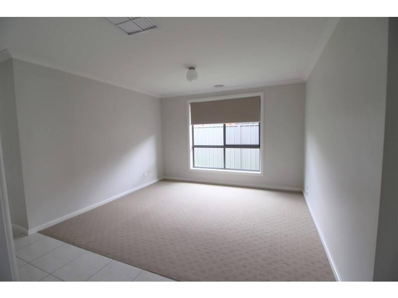 2/232 Rivergum Drive, East Albury NSW 2640