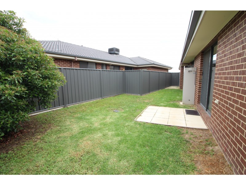 2/232 Rivergum Drive, East Albury NSW 2640