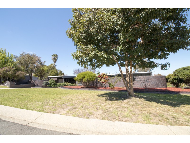 14 Darrambal Drive, Springdale Heights NSW 2641
