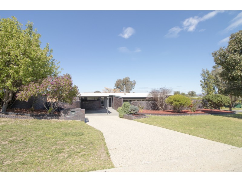 14 Darrambal Drive, Springdale Heights NSW 2641