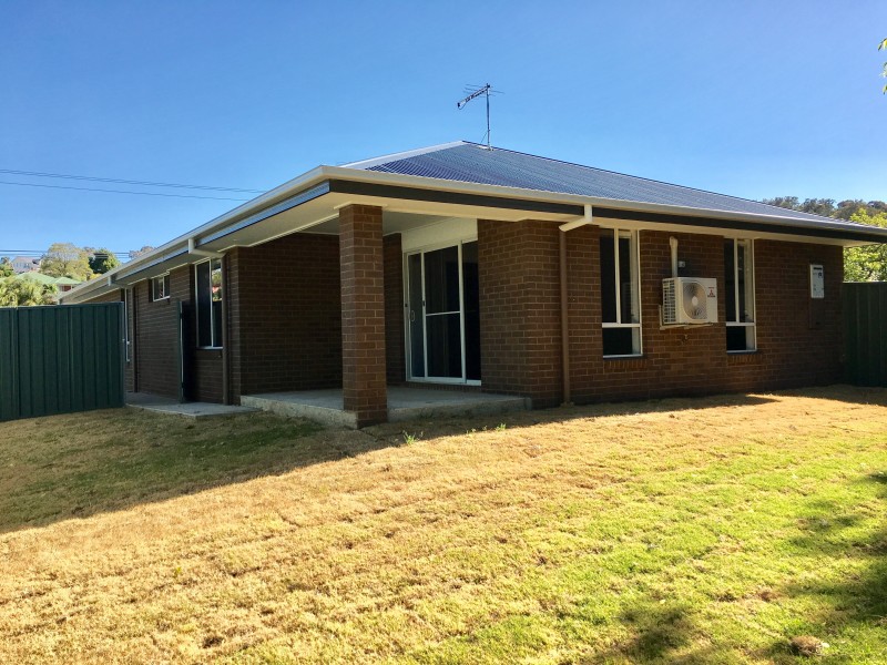 652b Pearsall Street, Lavington NSW 2641