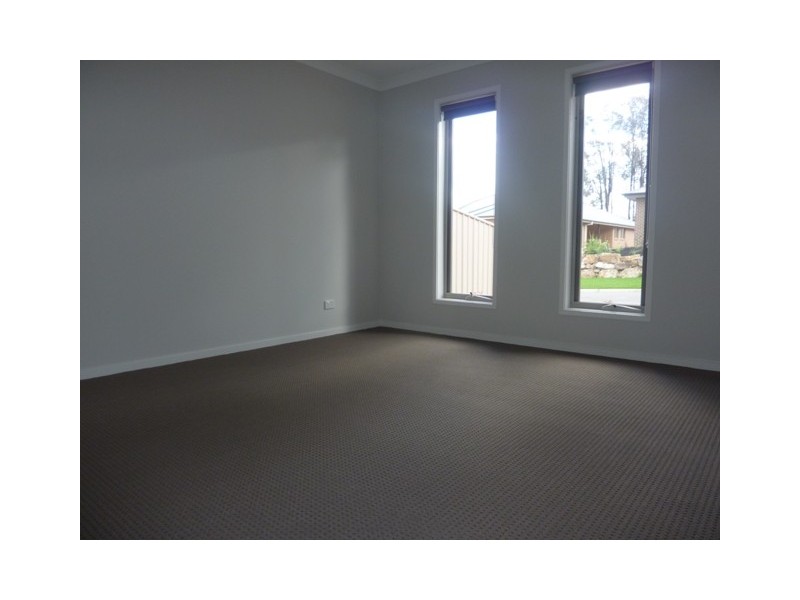 8 Henschke Avenue, Thurgoona NSW 2640