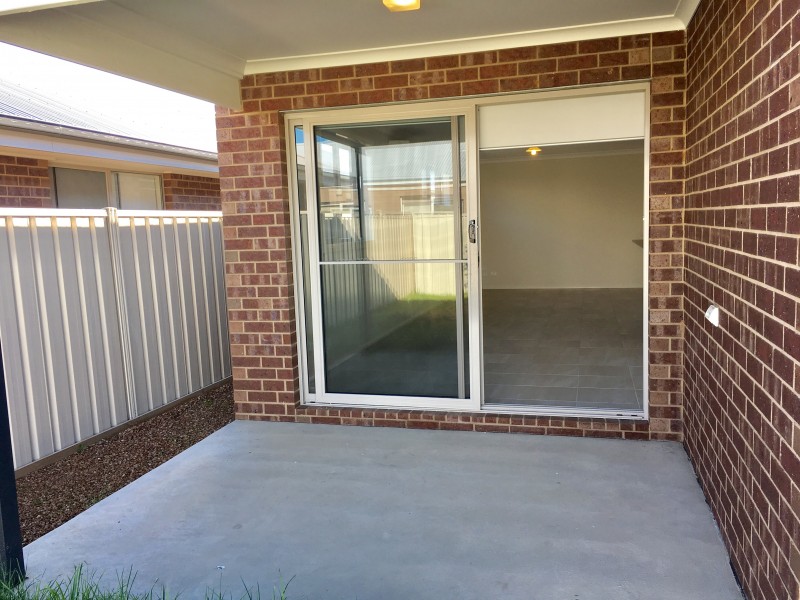 5/110 Greta Drive, Lavington NSW 2641